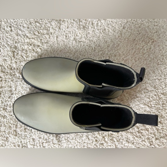 Women’s Size 8 Green/Black Ankle Rain Boots - Picture 2 of 10